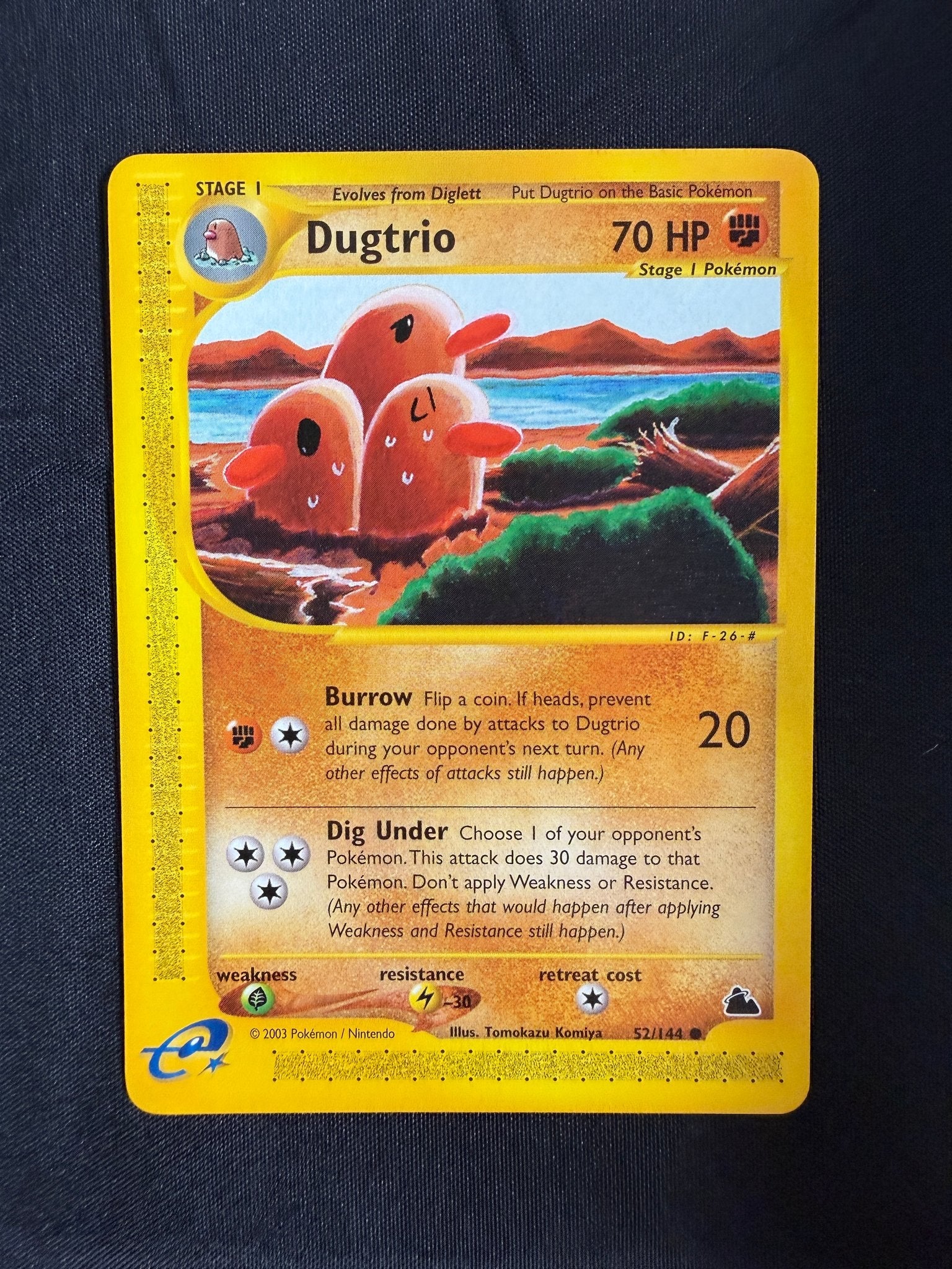 2003 Dugtrio Skyridge 52/144 front