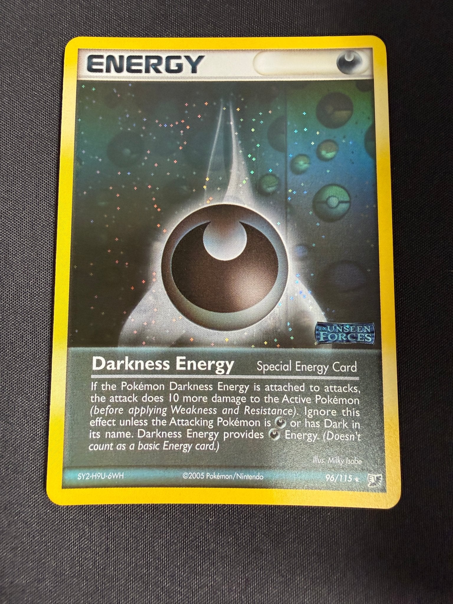 2005 Darkness Energy EX Unseen Forces Holo 96/115 front