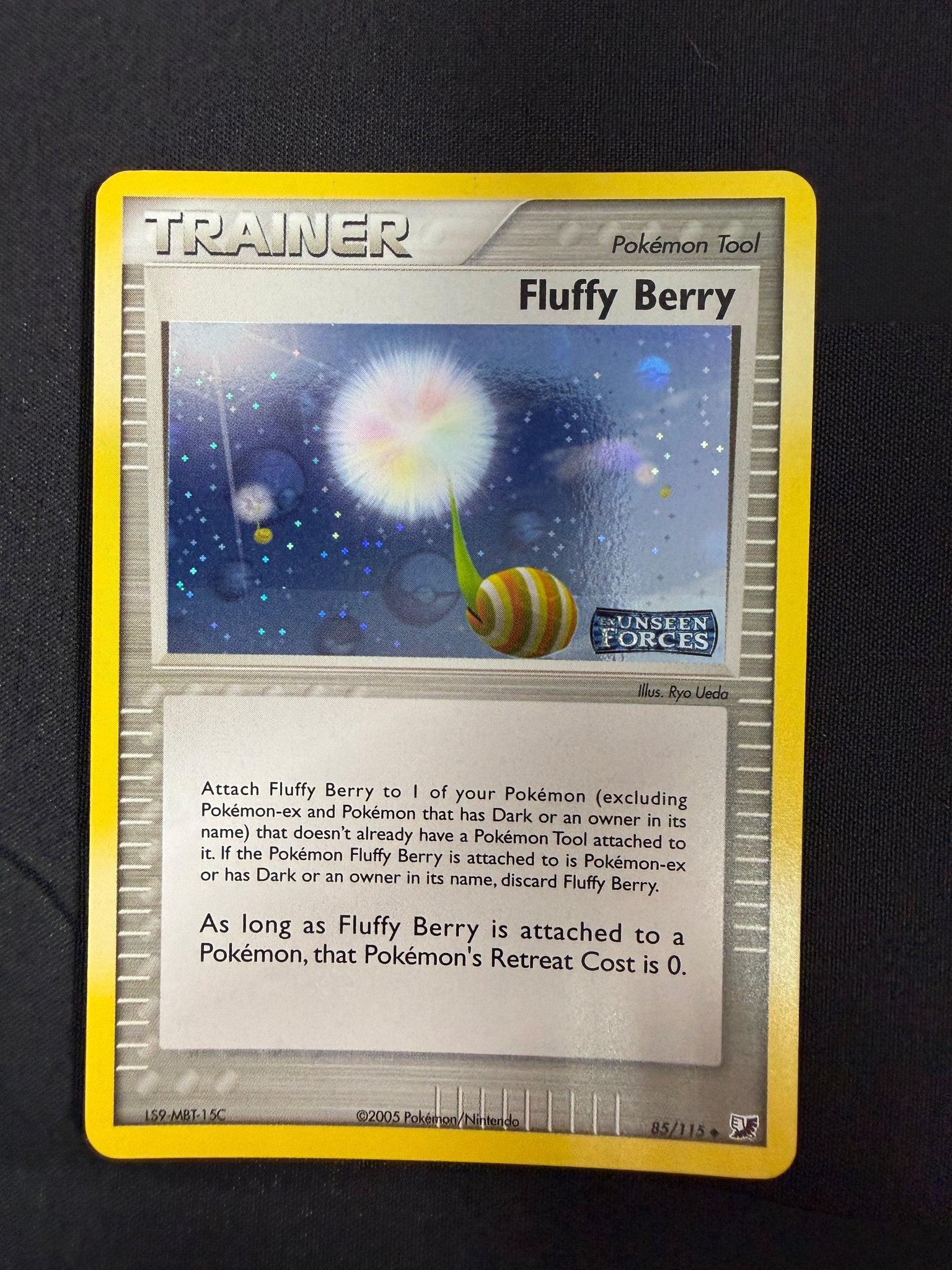 2005 Fluffy Berry EX Unseen Forces Reverse Holo 85/115 front