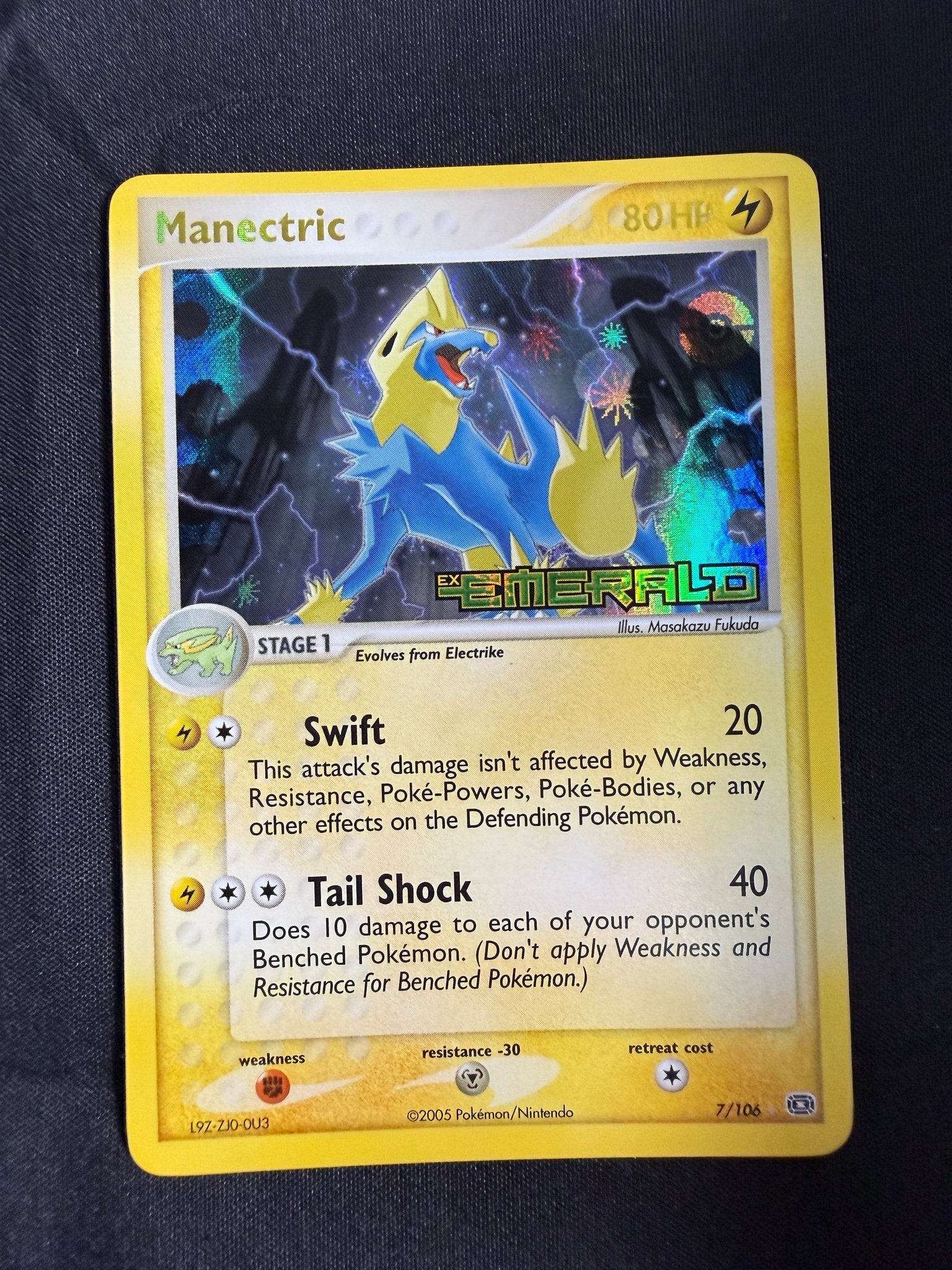 2005 Manectric EX Emerald Holo 7/106 front